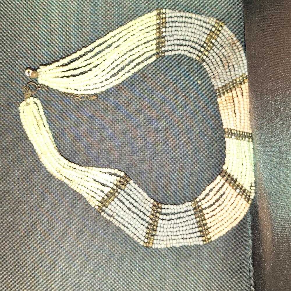 Gorgeous collar bib